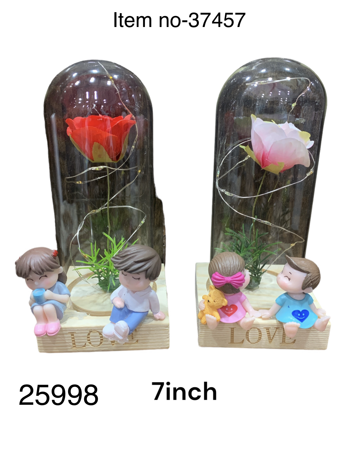 37457 (75)-COUPLE SHOWPIECE WITH LIGHT