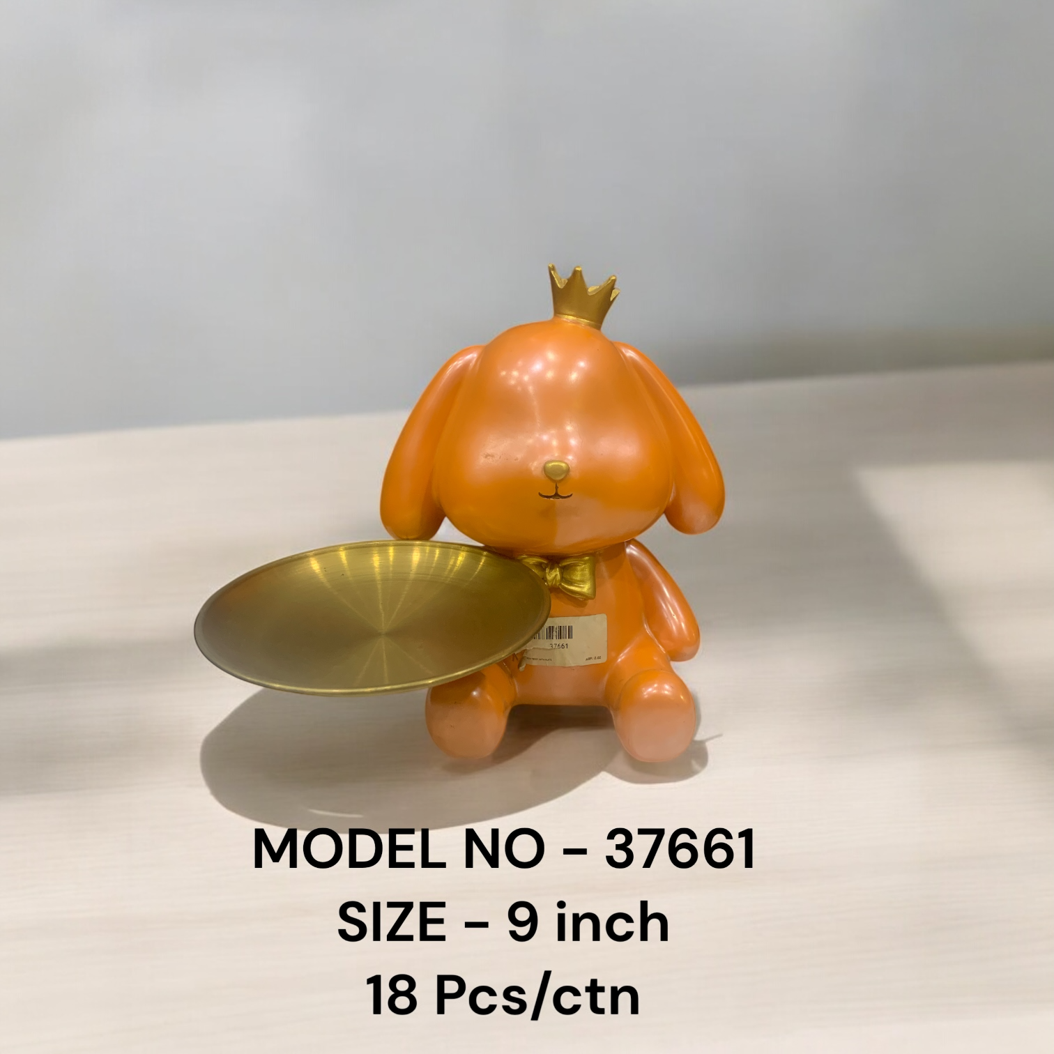 37661(18)- POLYRESIN TEDDY WITH PLATE