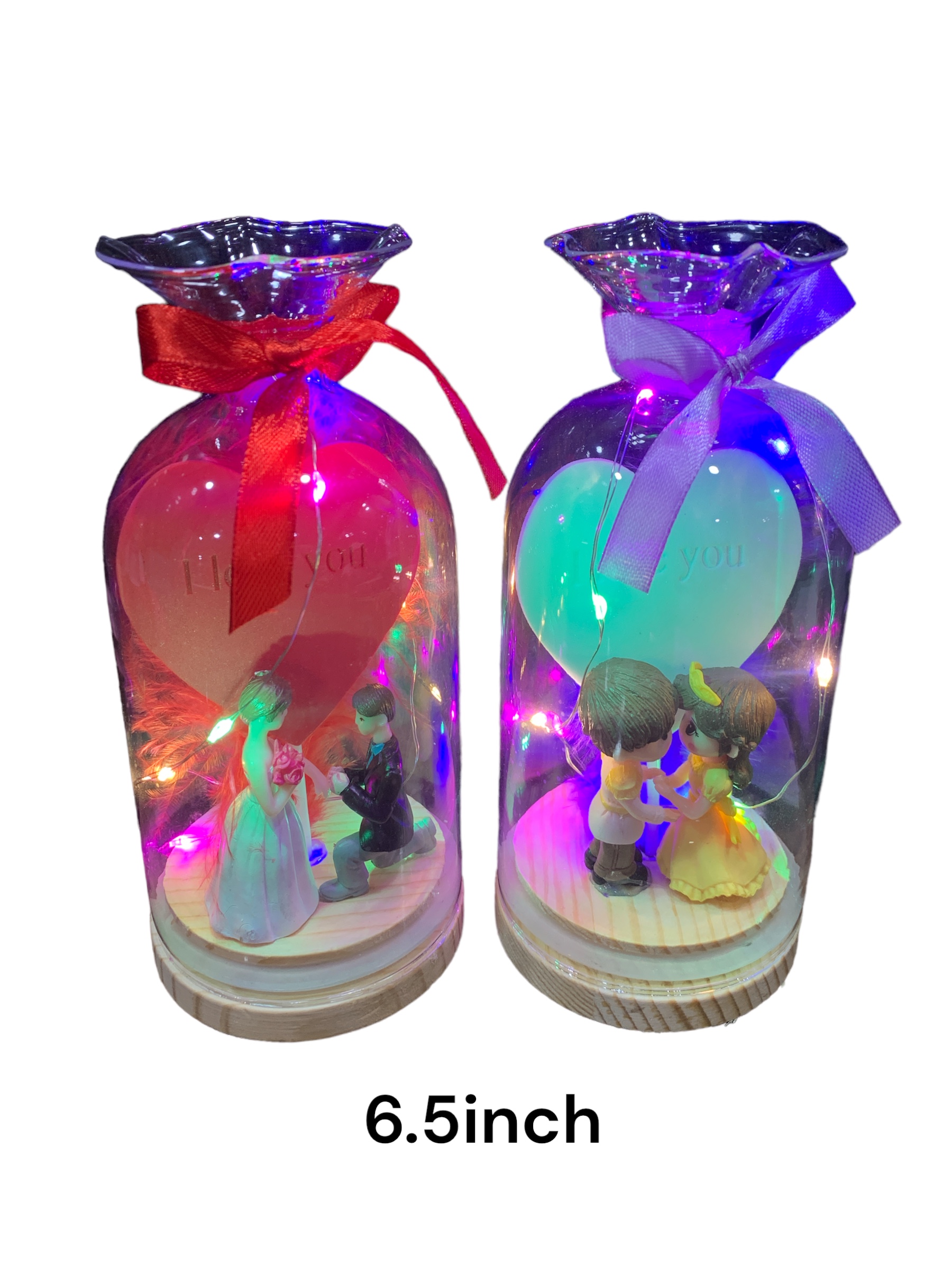 39482 (108)-COUPLE SHOWPIECE WITH LIGHT