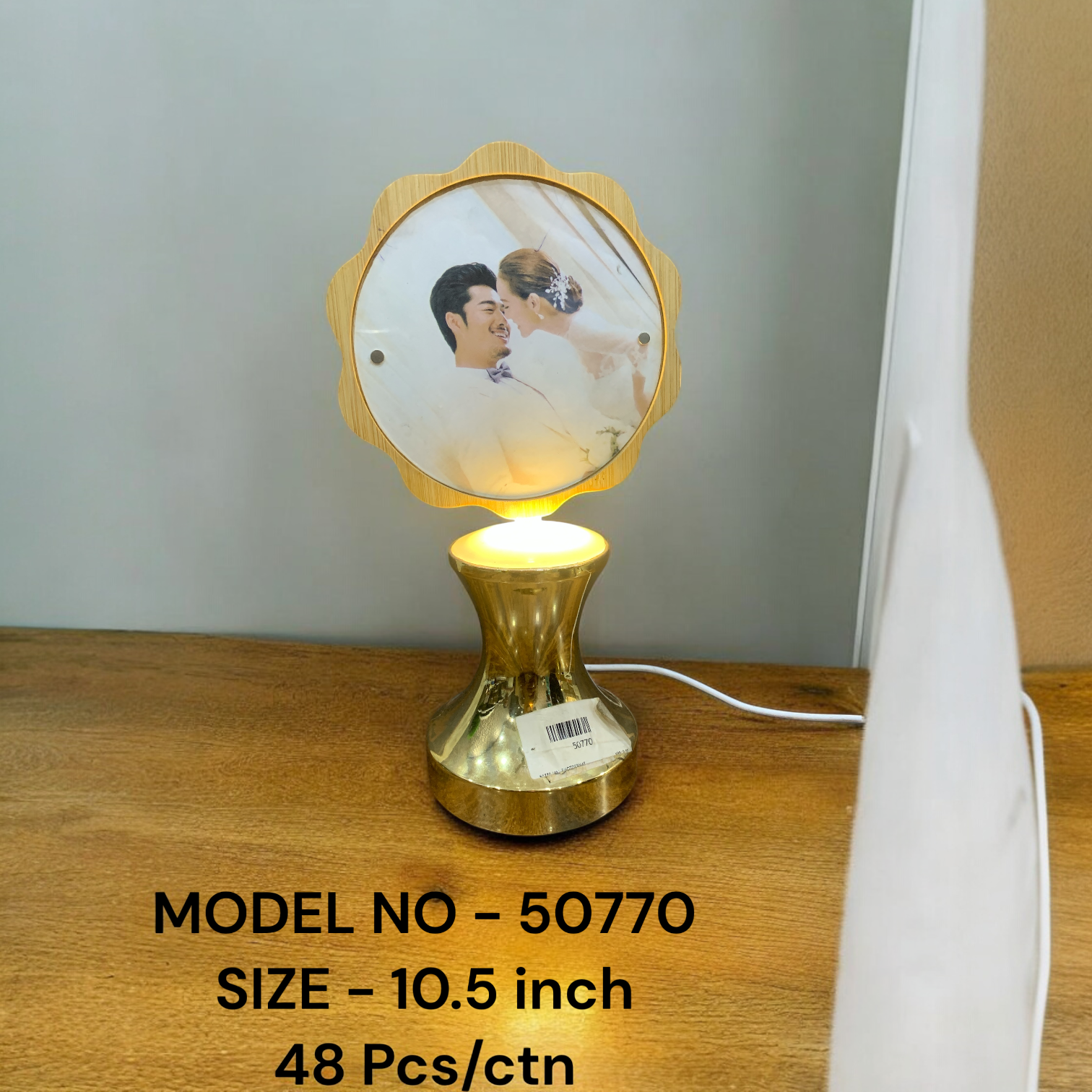 50770 (48)-PHOTOFRMAE