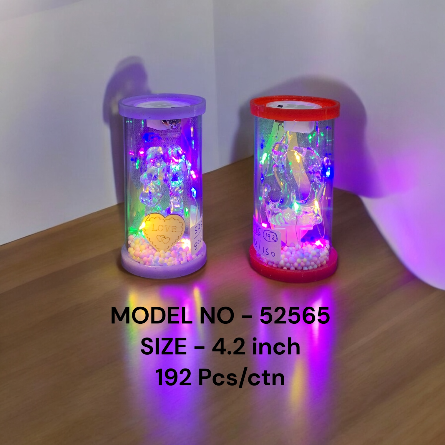 52565 (192)-COUPLE SHOWPIECE WITH LIGHT